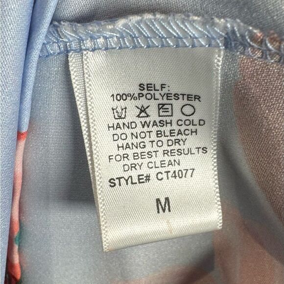 Light blue floral backless oversized top size medium - Picture 6 of 6